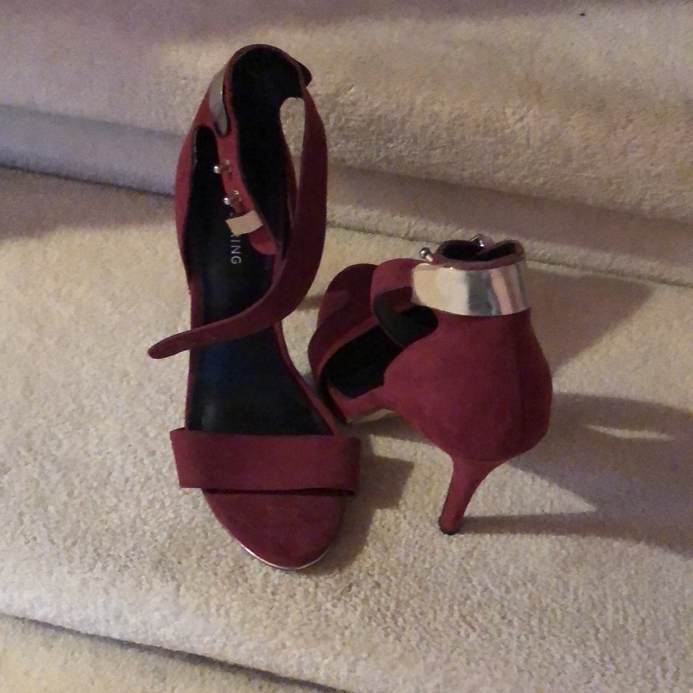 Call it Spring RED spiked heel microfibre dress shoes size 8.❤️.